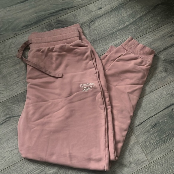 Reebok Joggers - Picture 1 of 7